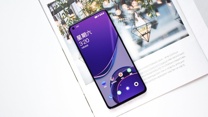 大屏时代的轻巧旗舰丨OnePlus 8T深度体验报告