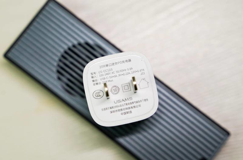 iPhone12全系环保不给充电头，68元告别苹果不讲武德