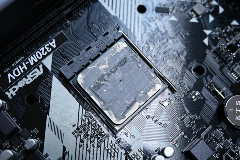 疾速导热，清爽工作，鑫谷冰焰V5导热膏体验