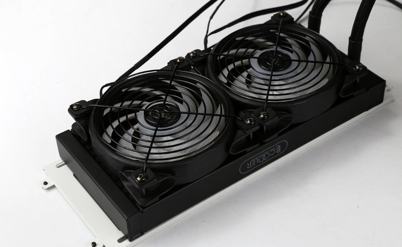 打死不装ITX主机的我再次入坑，装个高颜值RTX3070小钢炮