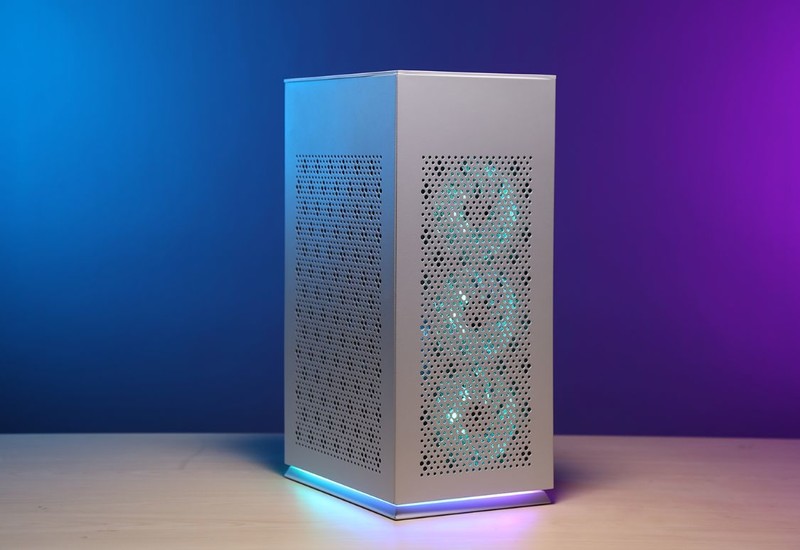 打死不装ITX主机的我再次入坑，装个高颜值RTX3070小钢炮