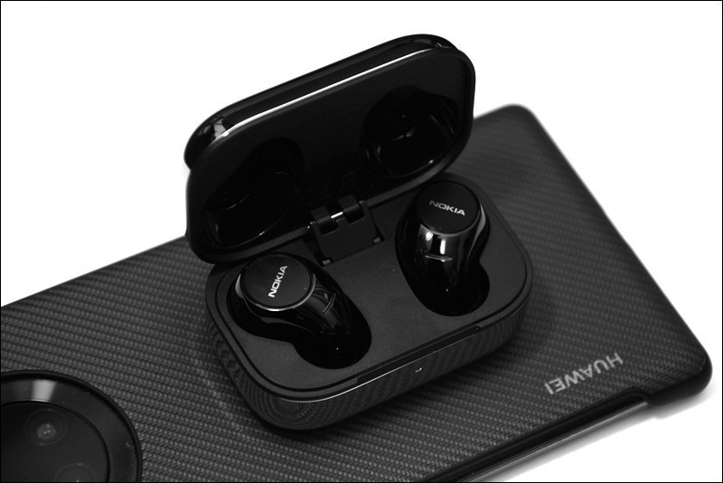 索爱不再是以前的索爱，而诺基亚还在，推出首款圈铁真无线耳机