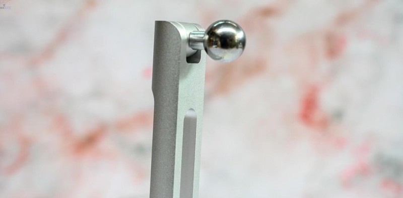 更结实的平板支架让小朋友上网课更舒服，小天iPad桌面支撑架上手