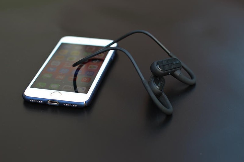 Dacom AirWings MP3 蓝牙耳机：外放不入，运动时选它就对了