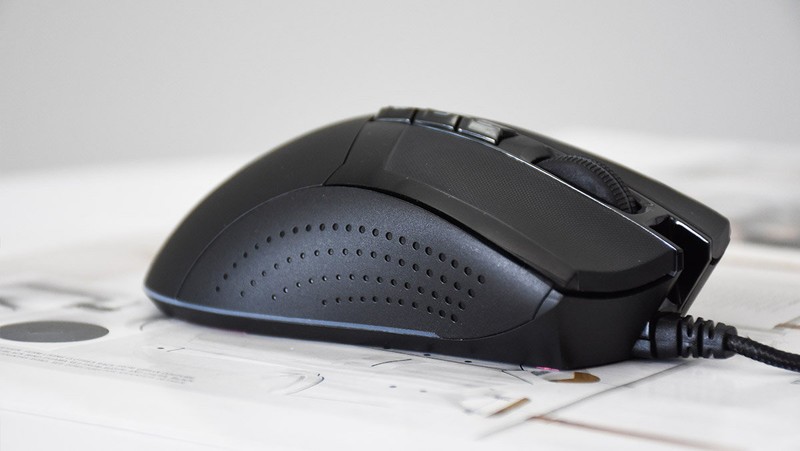 血手幽灵A90 Max电竞鼠标：幽灵血手 电竞之魂