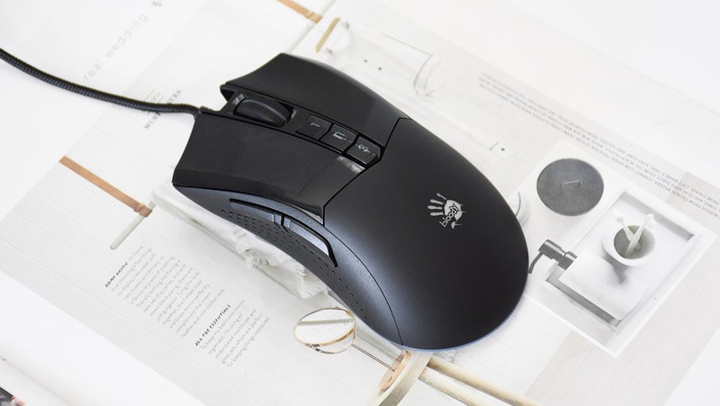 血手幽灵A90 Max电竞鼠标：幽灵血手 电竞之魂