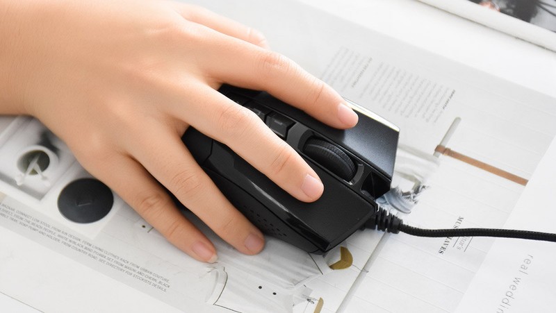 血手幽灵A90 Max电竞鼠标：幽灵血手 电竞之魂