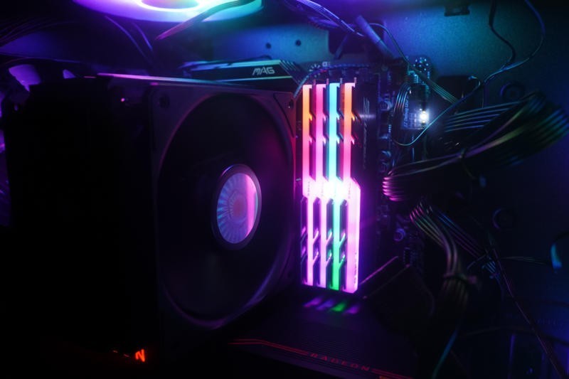 酷冷到爆！i5 10400F小钢炮平台安装实战