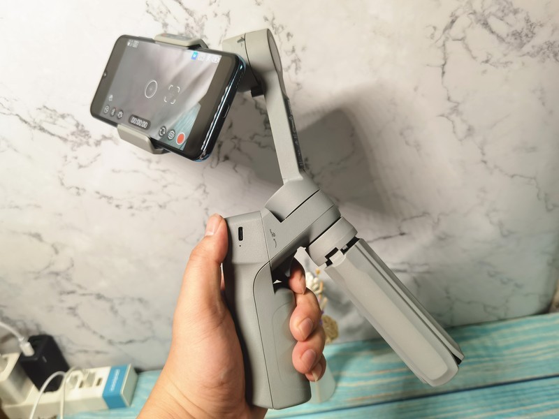 魔爪Mini MX打破底价，让你百元也可体验手持云台