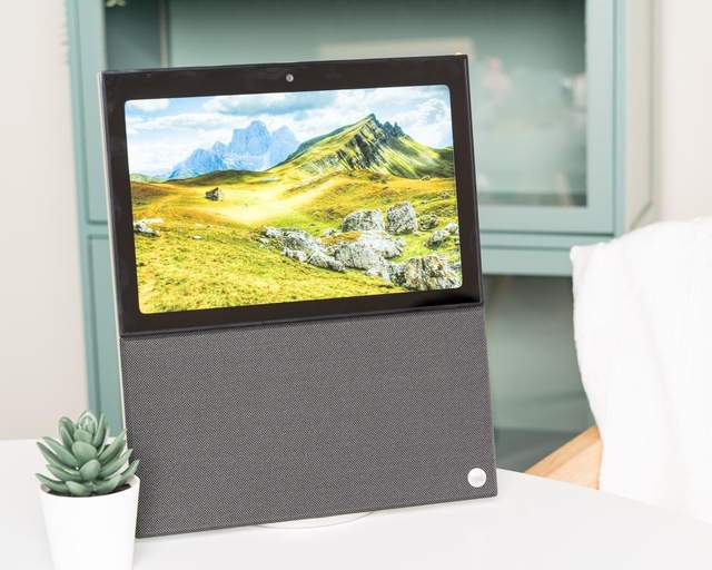 天猫精灵V10：距离不再是问题，陪伴无时无刻