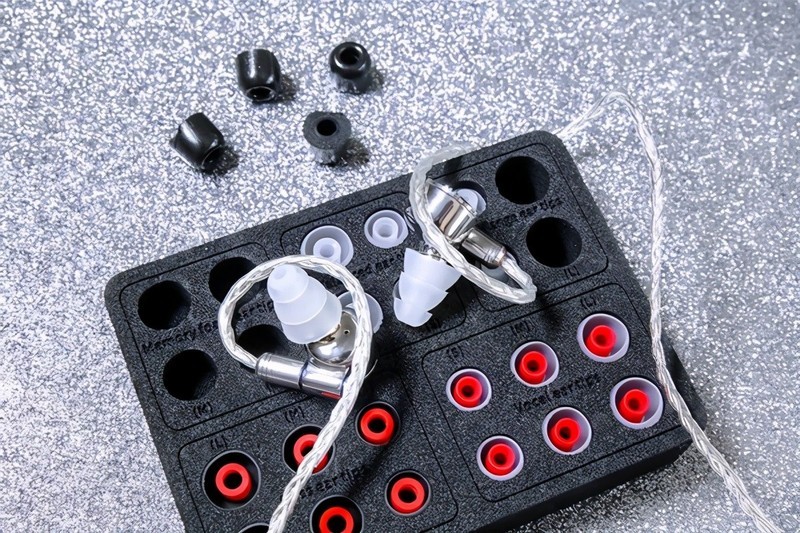 #耳机#单动圈耳塞爆出黑马，飞傲新品旗舰FD5全面评测体验