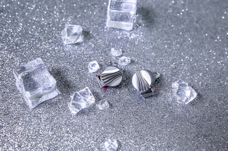 #耳机#单动圈耳塞爆出黑马，飞傲新品旗舰FD5全面评测体验