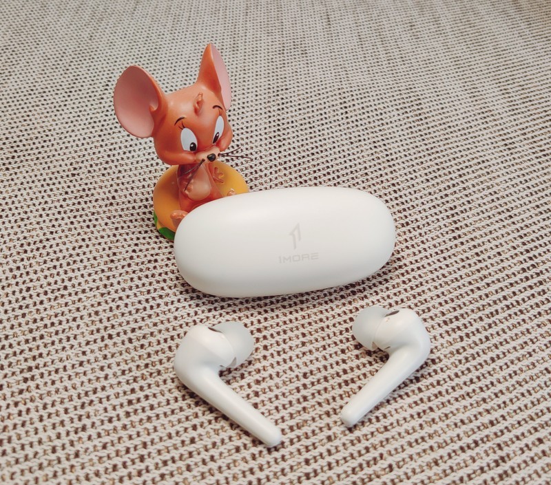 颜值与功能齐飞——1MORE ComfoBuds PRO降噪版真无线蓝牙耳机