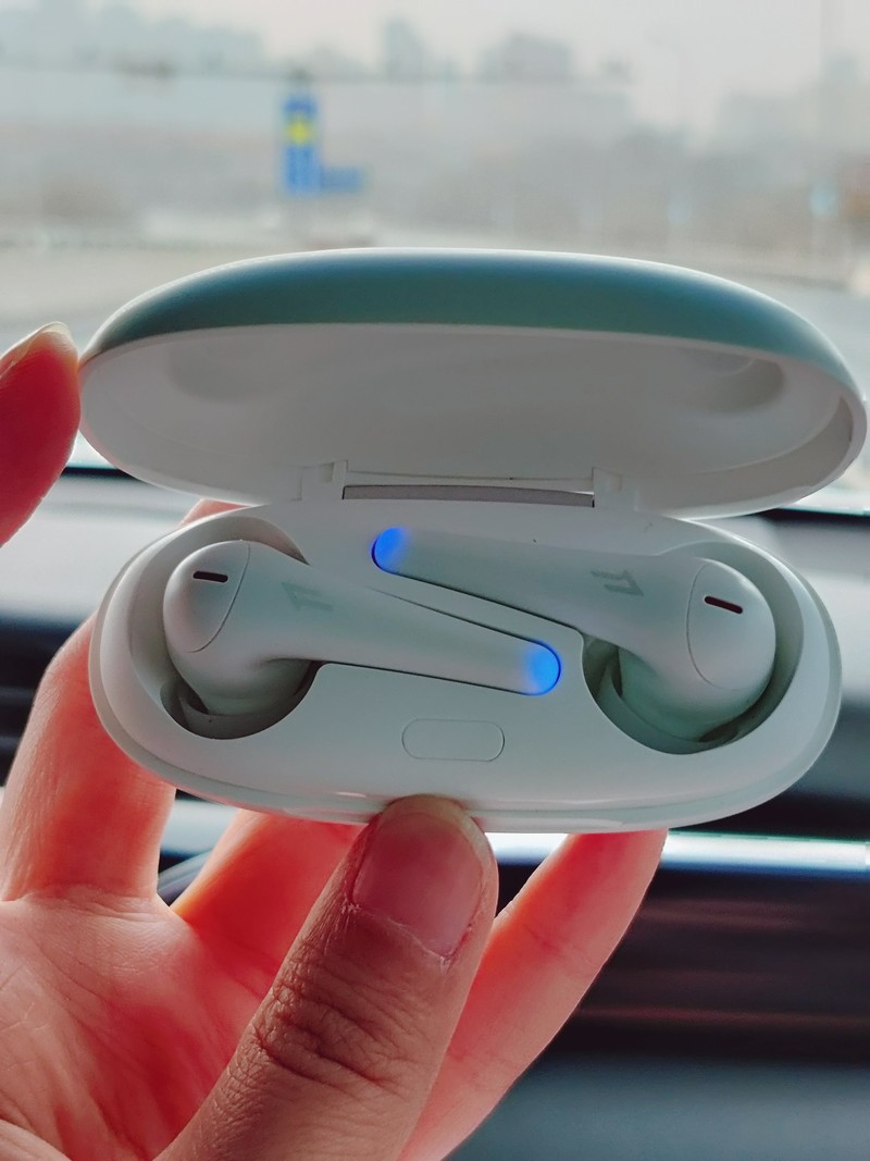 颜值与功能齐飞——1MORE ComfoBuds PRO降噪版真无线蓝牙耳机