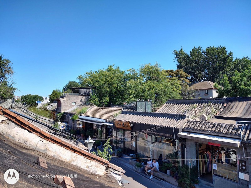 上手机圈“马龙”，六边形战士摩托罗拉edge轻奢版，有多能打？