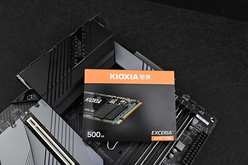 双十一轻松搭上高性价比SSD快车：铠侠RC10为用户减负