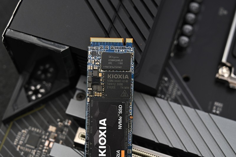 双十一轻松搭上高性价比SSD快车：铠侠RC10为用户减负