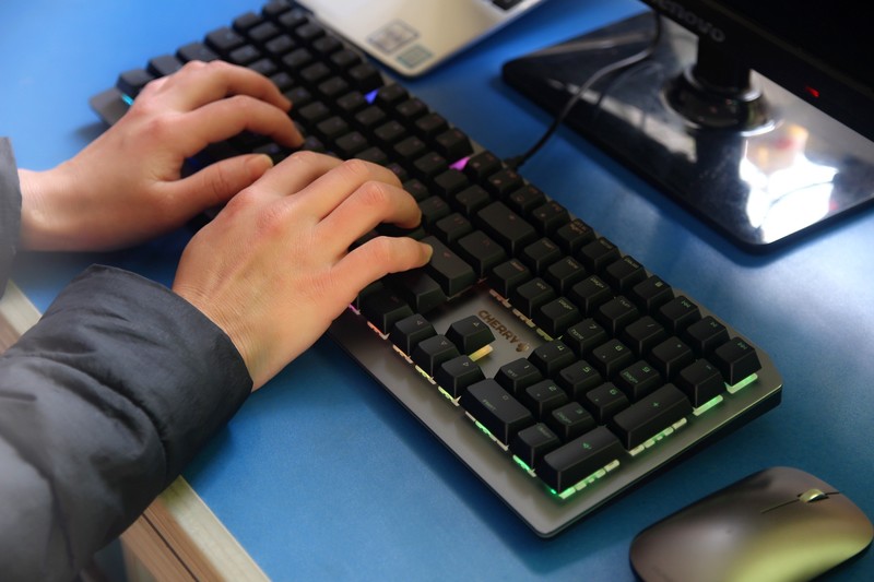 新轴体新体验，CHERRY MV 3.0 RGB机械键盘上手