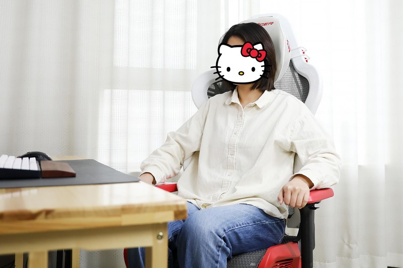 缓解久坐疲劳，从一把迪锐克斯 AIR 人体工学电竞网椅开始