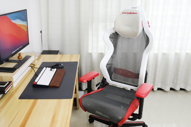 缓解久坐疲劳，从一把迪锐克斯 AIR 人体工学电竞网椅开始