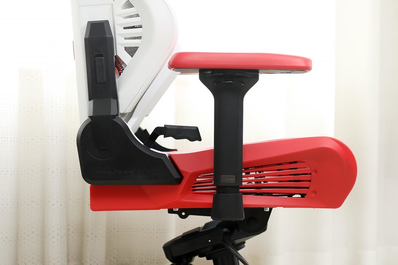 缓解久坐疲劳，从一把迪锐克斯 AIR 人体工学电竞网椅开始