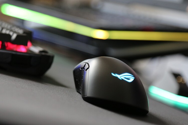 【首发新品】2021最具创新游戏鼠标：ROG战刃3无线版三模式鼠标体验ROG GladiusIII