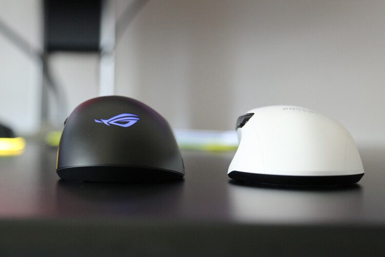 【首发新品】2021最具创新游戏鼠标：ROG战刃3无线版三模式鼠标体验ROG GladiusIII