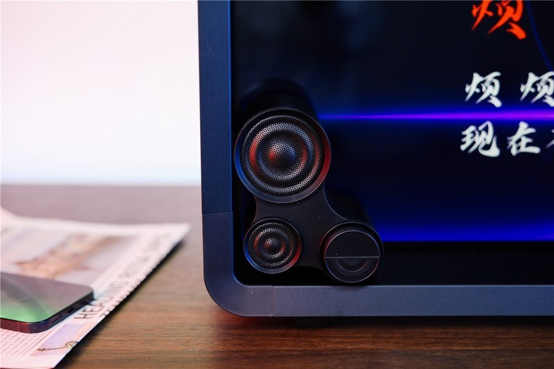 Lyiew 悬浮歌词蓝牙音箱让聆听音乐变得生动起来