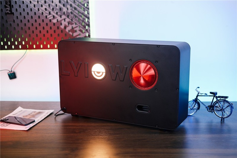 Lyiew 悬浮歌词蓝牙音箱让聆听音乐变得生动起来