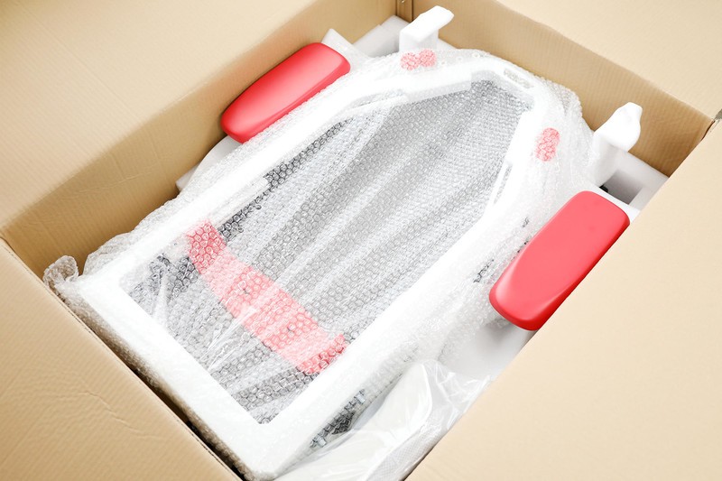 缓解久坐疲劳，从一把迪锐克斯 AIR 人体工学电竞网椅开始