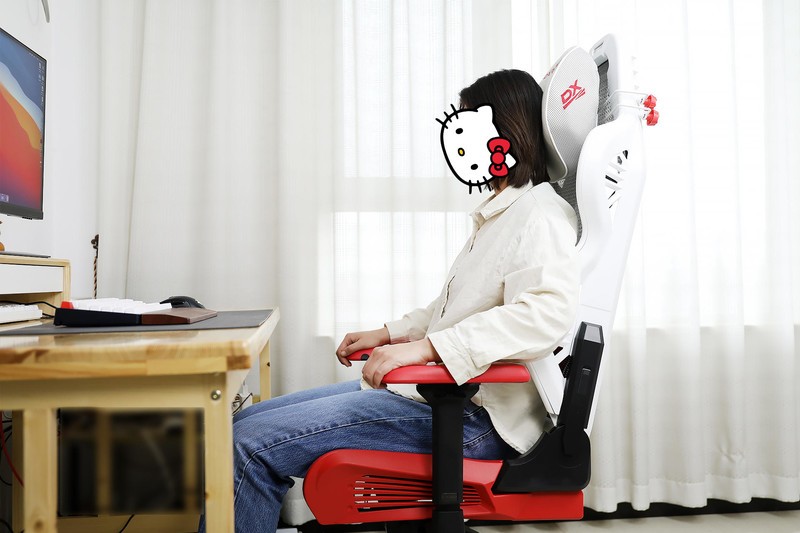 缓解久坐疲劳，从一把迪锐克斯 AIR 人体工学电竞网椅开始