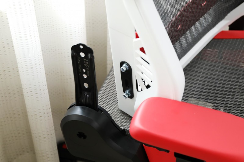 缓解久坐疲劳，从一把迪锐克斯 AIR 人体工学电竞网椅开始