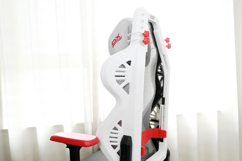 缓解久坐疲劳，从一把迪锐克斯 AIR 人体工学电竞网椅开始