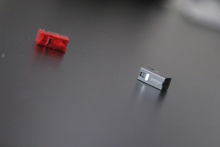 【首发新品】2021最具创新游戏鼠标：ROG战刃3无线版三模式鼠标体验ROG GladiusIII