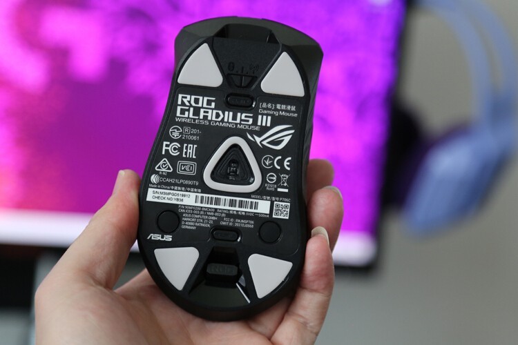 【首发新品】2021最具创新游戏鼠标：ROG战刃3无线版三模式鼠标体验ROG GladiusIII