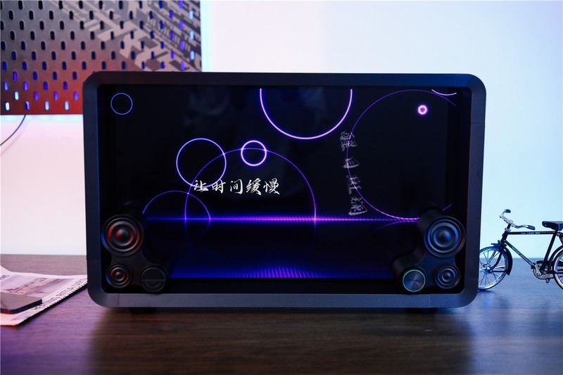 Lyiew 悬浮歌词蓝牙音箱让聆听音乐变得生动起来