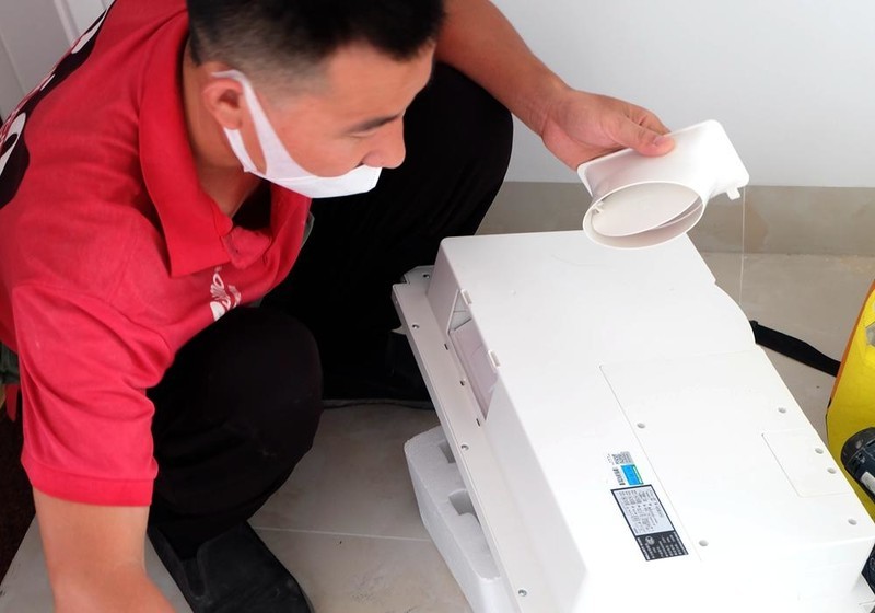 秒出暖风还能除菌 美尔凯特家的美小白给你带来浴室里夏天