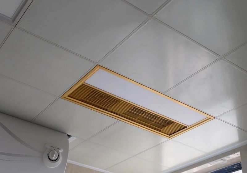 秒出暖风还能除菌 美尔凯特家的美小白给你带来浴室里夏天