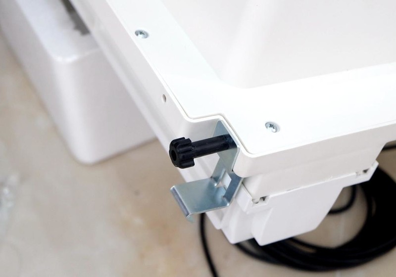 秒出暖风还能除菌 美尔凯特家的美小白给你带来浴室里夏天