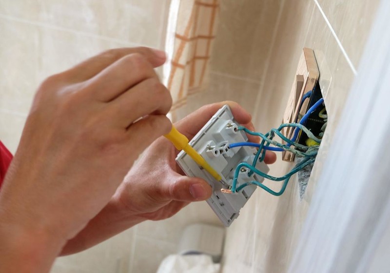 秒出暖风还能除菌 美尔凯特家的美小白给你带来浴室里夏天