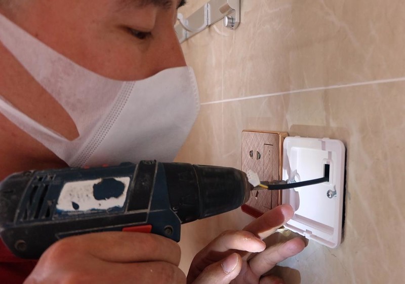 秒出暖风还能除菌 美尔凯特家的美小白给你带来浴室里夏天