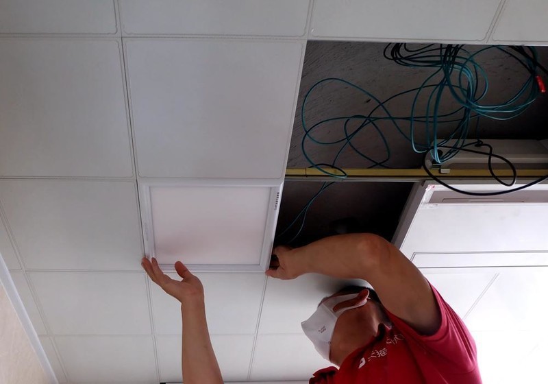 秒出暖风还能除菌 美尔凯特家的美小白给你带来浴室里夏天