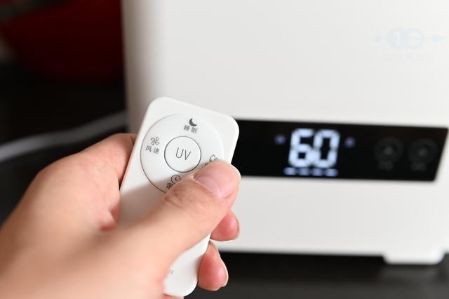 自然稳定保湿，呼吸清爽空气，舒乐氏上加水无雾加湿器体验