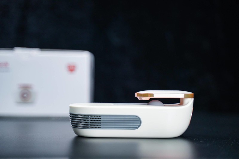 除味效果明显，还有杀菌的功效，体验摩飞冰箱除味器