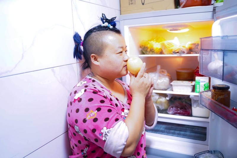 除味效果明显，还有杀菌的功效，体验摩飞冰箱除味器