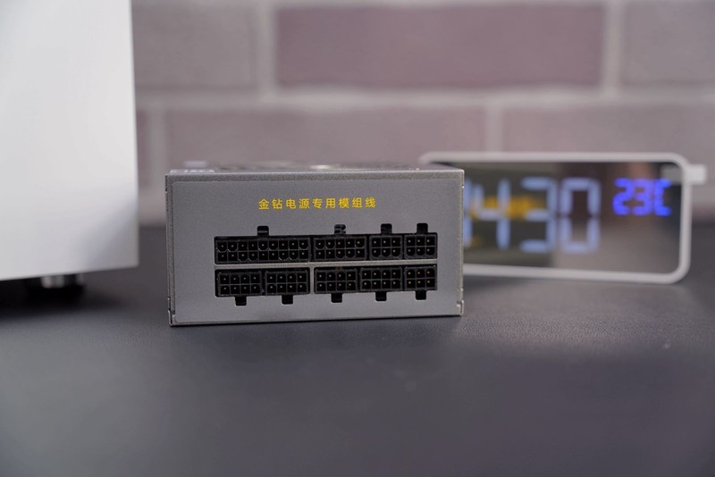 顶风做业？多图预警纯手工打造万元小钢炮装机分享