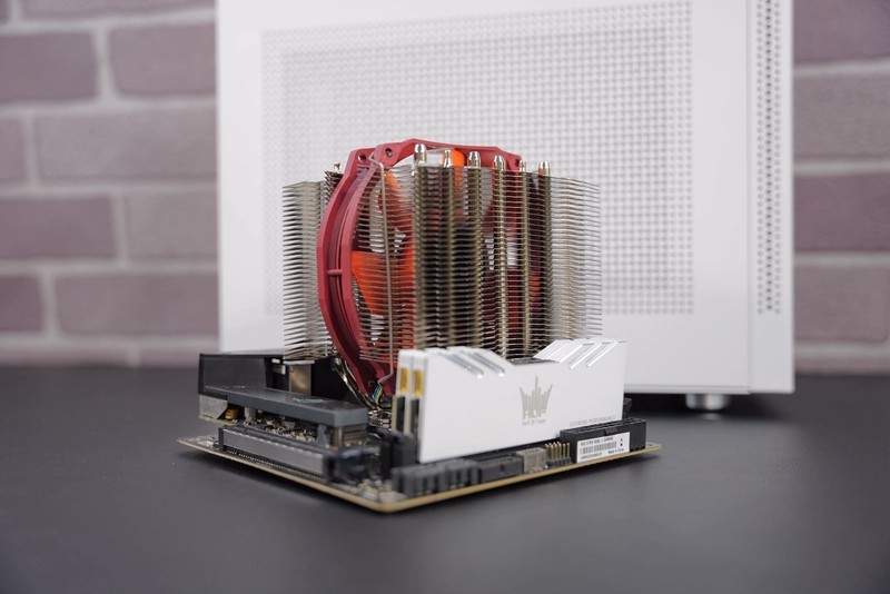 顶风做业？多图预警纯手工打造万元小钢炮装机分享