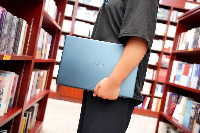 新生开学季的最后一块拼图-宏碁(Acer)传奇X笔记本分享！