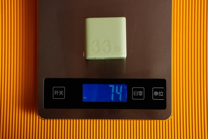 要I N S颜值，还要一专多能，紫米充电头满足当下需