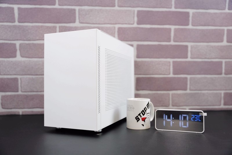 顶风做业？多图预警纯手工打造万元小钢炮装机分享